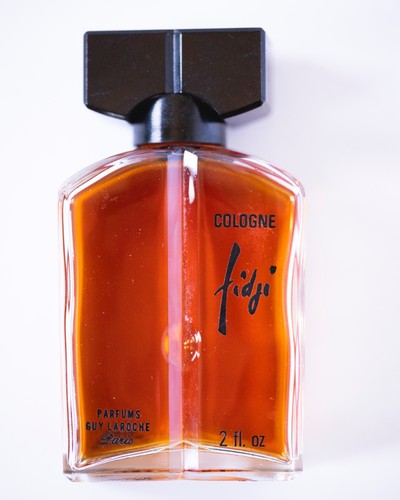 Vintage fidji guy - guy, laroche