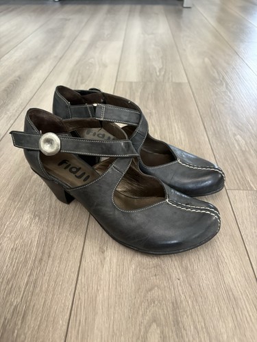 Fidji gray mary - jane, pump